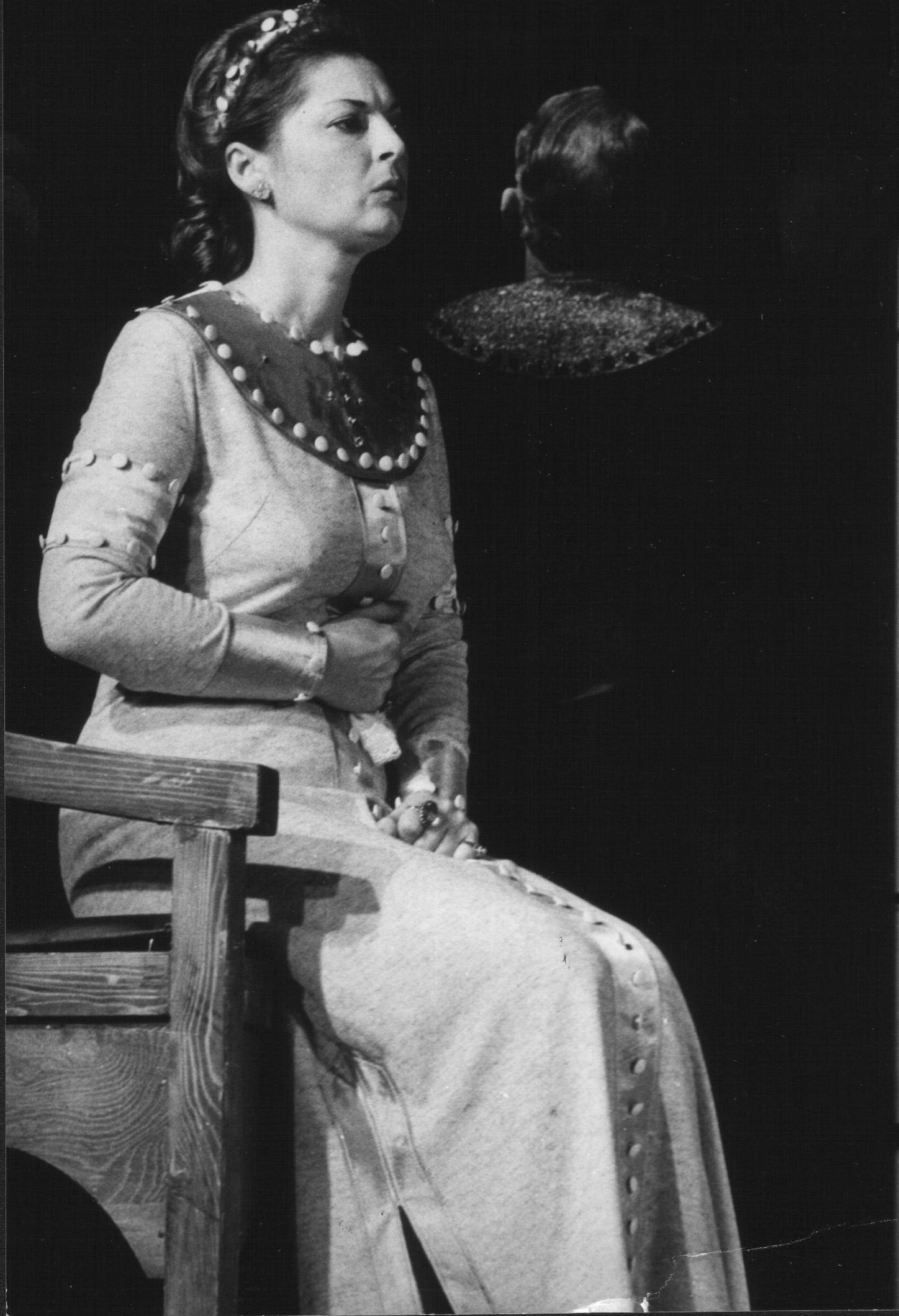 ОТИШЛА ПОЗОРИШНА ДИВА: У Краљеву преминула глумица Јелена Бартуловић